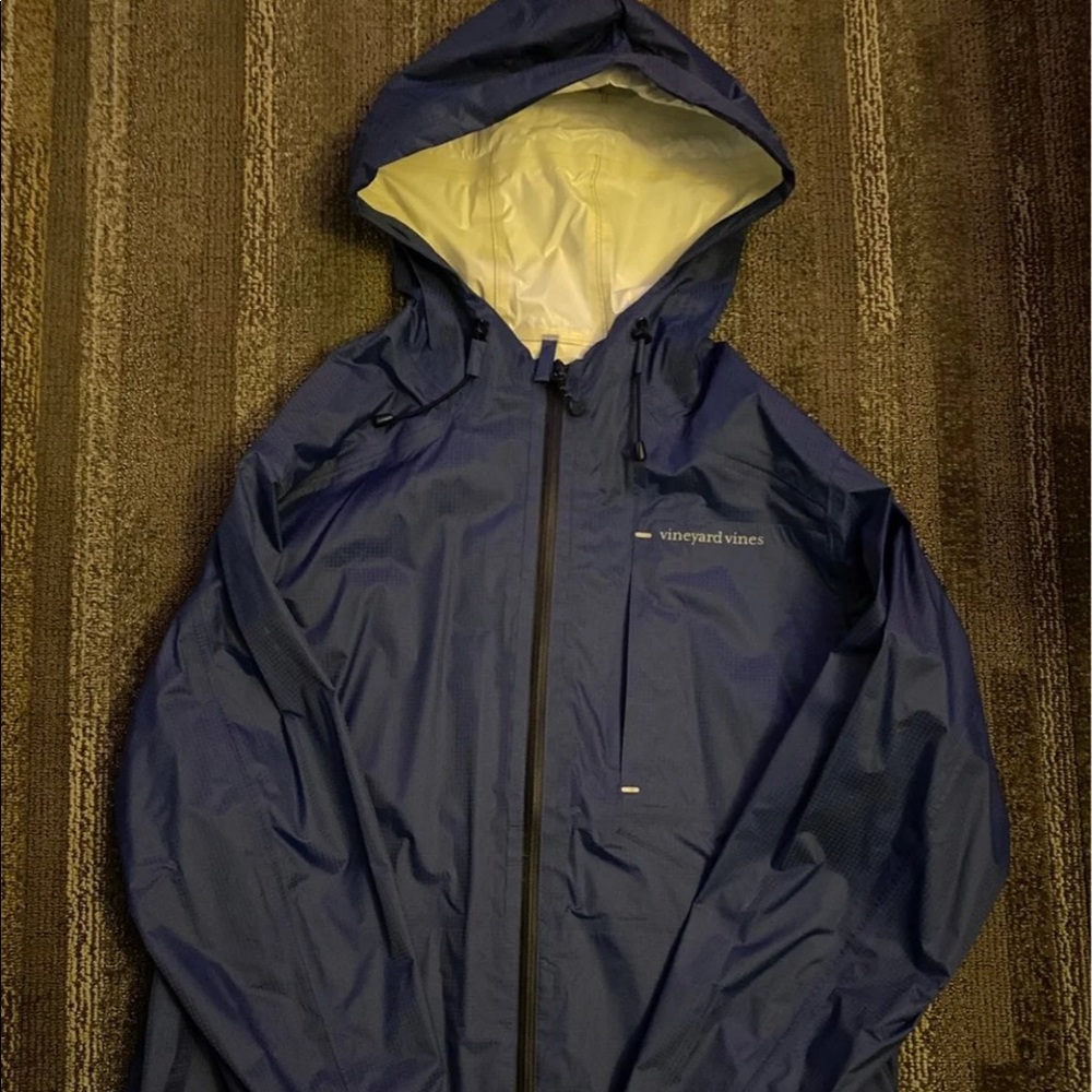 Vineyard vines raincoat